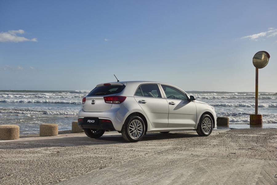  Kia Rio 2017 года  (ZA) (фото 3 из 40)